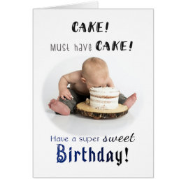 Debe tener la tarjeta de cumpleaños de Cake Funny