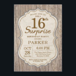 Décimosexto madera de la invitación del cumpleaños<br><div class="desc">Décimosexto antecedentes de madera de la invitación del cumpleaños de la sorpresa rústica. Fiesta de cumpleaños adulta. El golpe del cumpleaños del hombre invita. décimotercero décimosexto décimo octavo vigésimo 21ro trigésimo 40.o 50.o 60.o 70.o 80.o 90.o 100o, cualquier edad. Para el arreglo para requisitos particulares adicional, haga clic por favor...</div>
