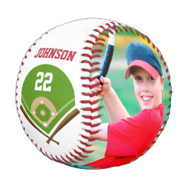 Decora la pelota de béisbol con el nombre y número