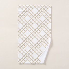 Decoración de baño preppy con enrejado de bambú