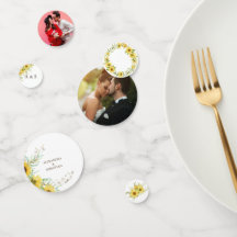 Decoración de mesa de boda con girasoles y confeti