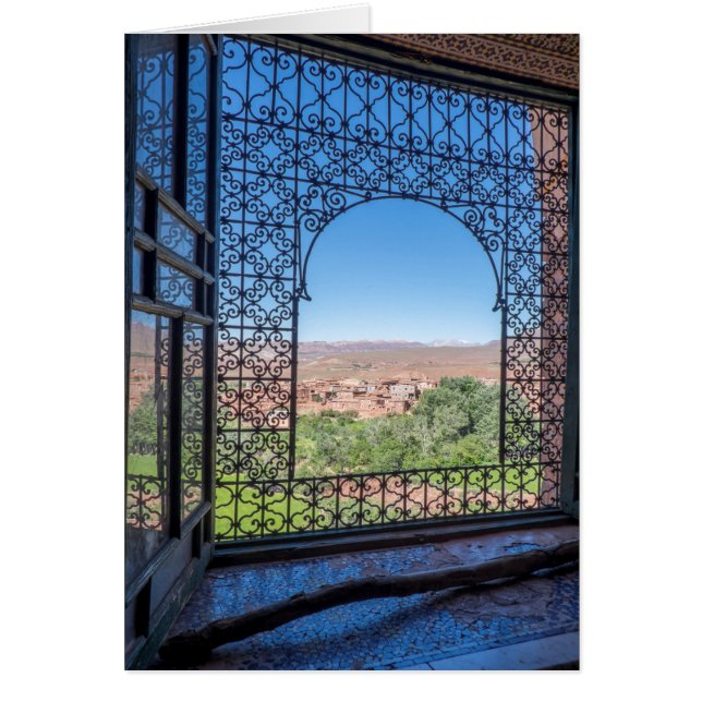 Decoración de ventana ornamentada (Frente)