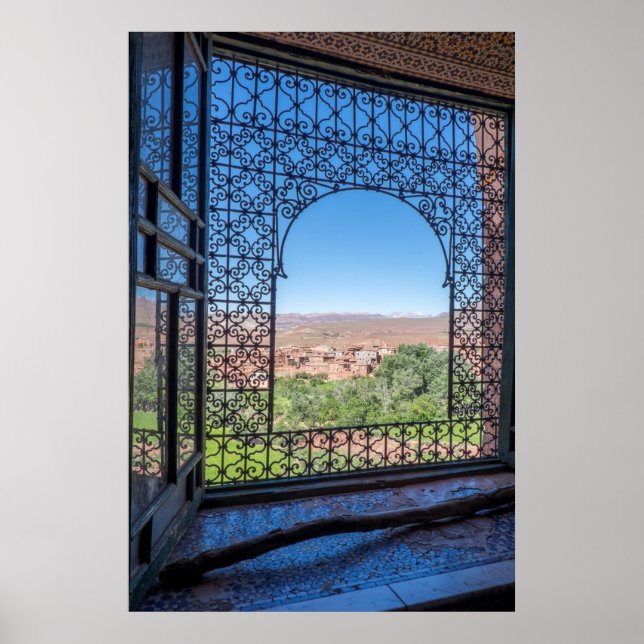 Decoración de ventana ornamentada (Frente)