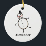 Decoración personalizada de los Navidades Snowman<br><div class="desc">La decoración de este colgante de cerámica Navidad personalizada incluye un pequeño y bonito muñeco de nieve.</div>