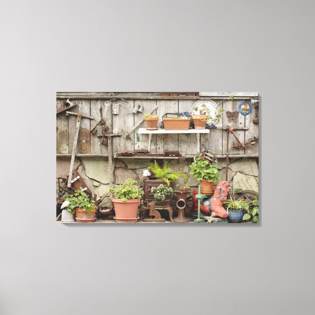 Decoraciones en la valla de madera, en la isla Cat (Anverso)