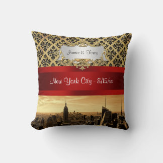 Decorativo Cojín de damasco sepia B4 con silueta de la ciudad