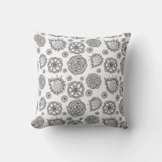 Decorativo Cojín de diseño floral de Doodle blanco y negro mo