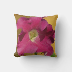 Decorativo Flor de petunia rosa, cojín casi completamente ros