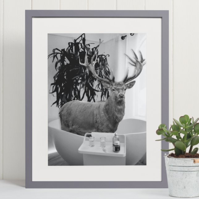 Deer en la bañera arte en el baño blanco negro (Subido por el creador)