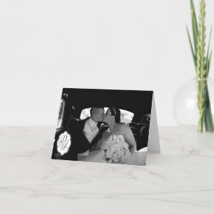 Deirdre le agradece las tarjetas