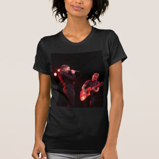 Del brillo camiseta abajo