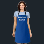 Delantal Anfitriona Azul Fiesta de Despedida de Soltera Bod<br><div class="desc">Hermosa caligrafía,  delantal de Anfitriona minimalista. Perfecto para Boda,  fiesta de despedida de soltera. Puedes personalizarlo con tu nombre.</div>