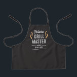 Delantal Apron de color editable del patrón de parrilla fut<br><div class="desc">Este bonito diseño se puede personalizar según tus combinaciones de colores favoritas. Se ofrecen diseños para adultos y junior. ¡Hace un gran regalo! Encuentre artículos de papelería y regalos elegantes en nuestra tienda: www.berryberrysweet.com.</div>