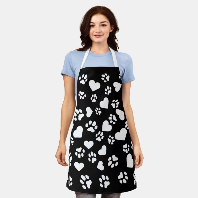Delantal Apron negro con pinturas blancas y patrón cardíaco (Gastado)