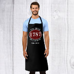 Delantal Apron negro de la leyenda<br><div class="desc">¡Celebremos el nacimiento de una leyenda con este delantal de cumpleaños personalizado! Con esta impresión única y personalizada,  puedes hacer saber a tu ser querido o amigo cuánto te importa.</div>