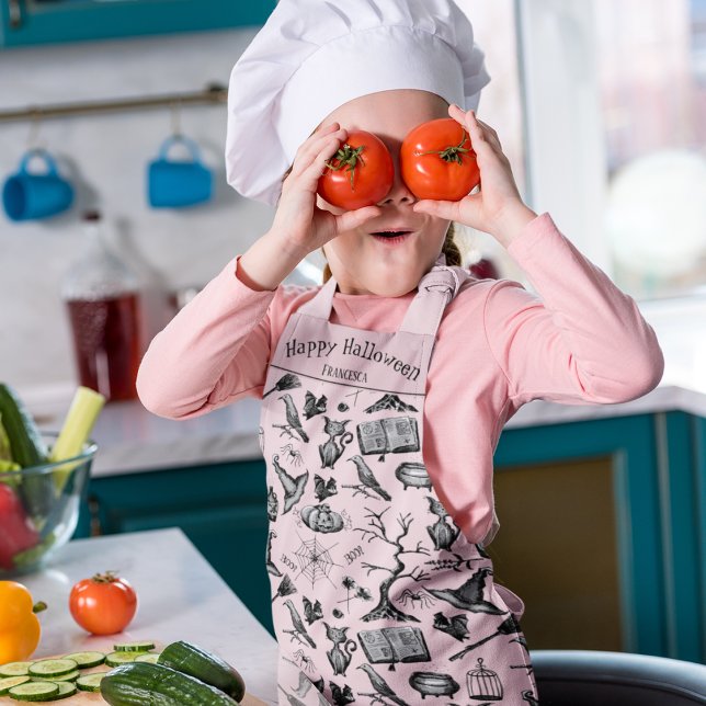 Delantal Aprón personalizado de Halloween rosa dulce y espe (Cute & Spooky Pink Halloween Pattern. Black Cats, Bats, Spiders, Pumpkins, Crows, Witch Hat & more.)