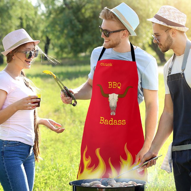 Delantal Badass de barbacoa de cráneo de vaca flamantemente (Subido por el creador)