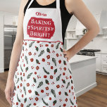 Delantal Baking Spirits Brillantes Navidades Monogramados<br><div class="desc">Los Espíritus Brillantes Brillan Navidades Monogramados Apron. Patrón floral festivo para alegrar la cocina esta temporada de vacaciones. Perfecto para cocinar de vacaciones y para decorar fiestas. Lávese mientras prepara sus dulces favoritos de vacaciones. Diseño moderno de estilo logo con tu nombre. Excelente como regalo para tu panadero favorito.</div>