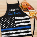 Delantal BBQ del maestro de parrilladas delgado de la línea<br><div class="desc">Delgado Apron de la Policía de la Línea Azul - Estados Unidos Diseño de la bandera estadounidense con colores de la bandera de la policía, diseño angustiado . Este delantal de policía personalizado es perfecto para cumpleaños, Navidades, regalos de retiro de la policía o día de los padres para tu...</div>