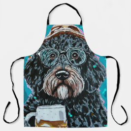 Delantal Bernedoodle sostiene una taza de cerveza