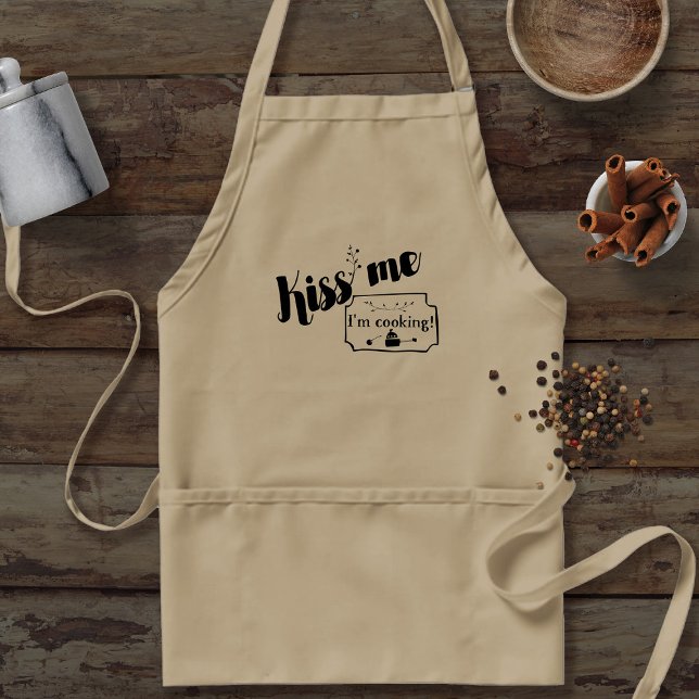 Delantal Bésame, estoy cocinando (Subido por el creador)