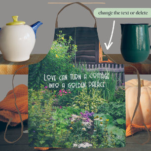 Delantal Casa rural con un colorido jardín