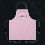 Delantal Casero personalizado de color rosa de la cocina de<br><div class="desc">Vamos a cocinar. Personalizar el guión Nombre en este delantal rosado personalizado. Se ve aquí en rojo con tipografía blanca en un tratamiento elegante. Animar al panadero dulce de su vida, un pequeño propietario de una panadería de negocios con un regalo especial. Perfecto para cocinar esos deliciosos dulces, dulces, pasteles,...</div>
