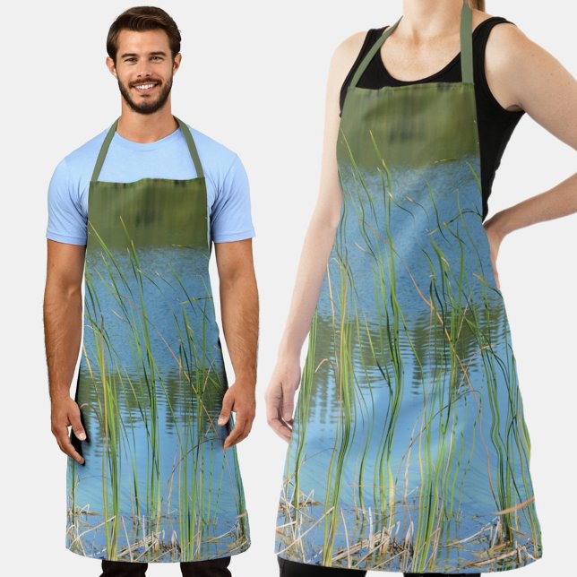 Delantal Cattails Reeds on Lake Blue inspirados en Monet (Subido por el creador)