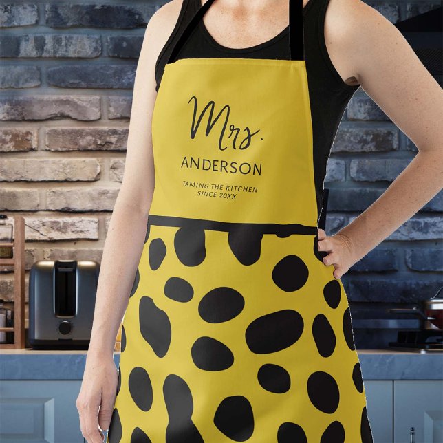 Delantal Chita de impresión de caramelo Cocina Amarillo Neg (funny apron personalized newlywed gift wild animal print cheetah yellow black taming the kitchen)