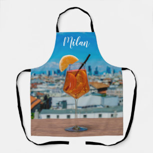Delantal Cóctel Spritz en una mesa con vistas a Milán