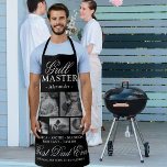 Delantal Collage de fotos del padre maestro de la parrilla<br><div class="desc">El elegante delantal del día de los padres con 5 fotos de sus hermosos hijos, el título "maestro de la parrilla" y su nombre, los nombres de los niños, y el lindo dicho que dice "mejor padre de la historia, algunos hombres nacen como padre". Todo el texto es totalmente editable,...</div>