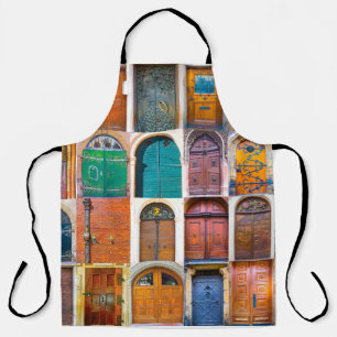 Delantal Collage de puertas delanteras medievales en Praga,