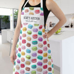 Delantal Coloridos Macarons Baker Chef Meme's Kitchen Perso<br><div class="desc">Espectro divertido con un patrón de macarones dibujados a mano y dos líneas de texto personalizado. Añade el nombre de una persona, el nombre de tu Meme, una panadería, el nombre del restaurante, el nombre del café o tienda, o borra el texto y el rectángulo y simplemente usa el patrón....</div>