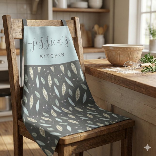 Delantal con Estampado de Hoja Botánica (This beautiful personalized apron would make a great bridal shower gift! )