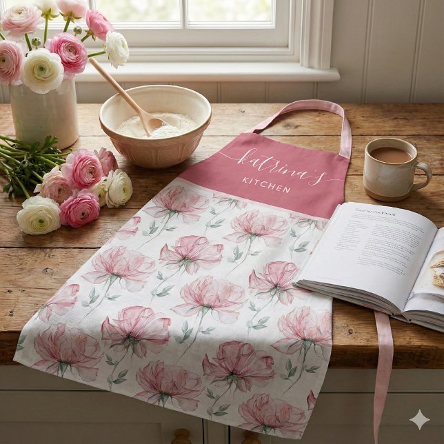 Delantal con Estampado Floral Acuarela en Todo (This beautiful watercolor floral personalized apron would make a great bridal shower gift! )