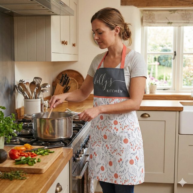 Delantal con estampado floral completo (This beautiful personalized apron would make a great bridal shower or birthday gift! )