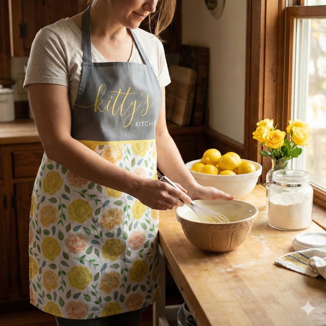 Delantal con Estampado Total de Rosa Amarilla y Me (This beautiful floral personalized apron would make a great bridal shower or birthday gift! )