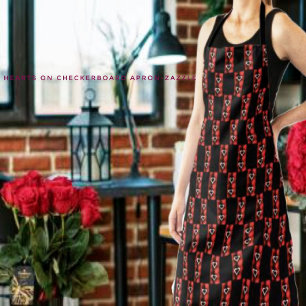 Delantal Corazones en tablero de ajedrez