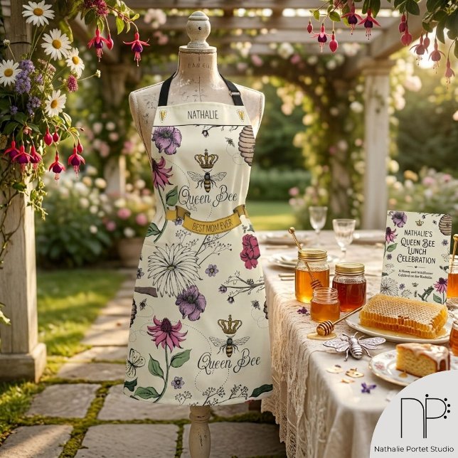 Delantal Corona Real Abeja Reina (This Queen Bee Royal Crown Apron features hand-drawn art, perfect for Mother’s Day and birthdays.)