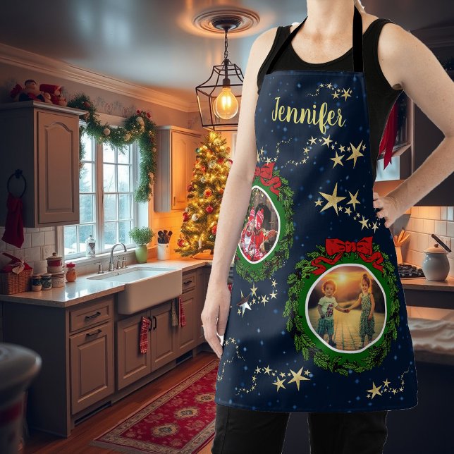 Delantal Crea tu propia foto Feliz Navidad monogramada (Create your own photo Merry Christmas monogrammed Apron. Wonderful keepsake Christmas apron.)