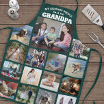 Delantal Cualquier Collage de fotos de la familia de texto<br><div class="desc">Celebra las simples alegrías de la familia y los nietos con un elegante collage de fotos personalizados verde y blanco. Las imágenes y todo el texto son simples de personalizar. La cita que dice "Mi gente favorita me llama abuelo" puede ser personalizada para papá, pop-pop, paw-paw, abuelo, Grampa, Big Daddy,...</div>