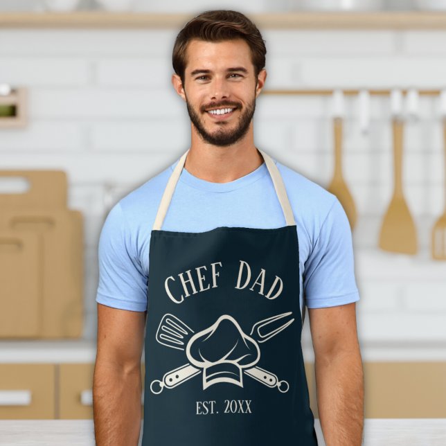 Delantal Cubierta de cocción de nombres personalizados para ("chef dad" customizable men's apron BBQ chef hat with custom date navy blue and cream gift for men)