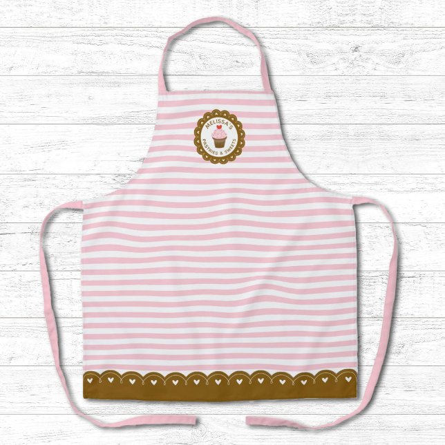 Delantal Cubierta de tarta fina rosada a rayas (A cute pink and white striped bakery apron decorated with a cupcake. Personalize it with your name!)