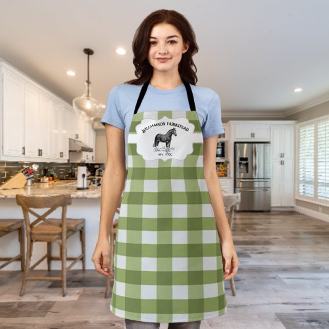Delantal de caballo de granja a cuadros Green Buff (Green Buffalo Plaid Farm Horse Personalized Apron)