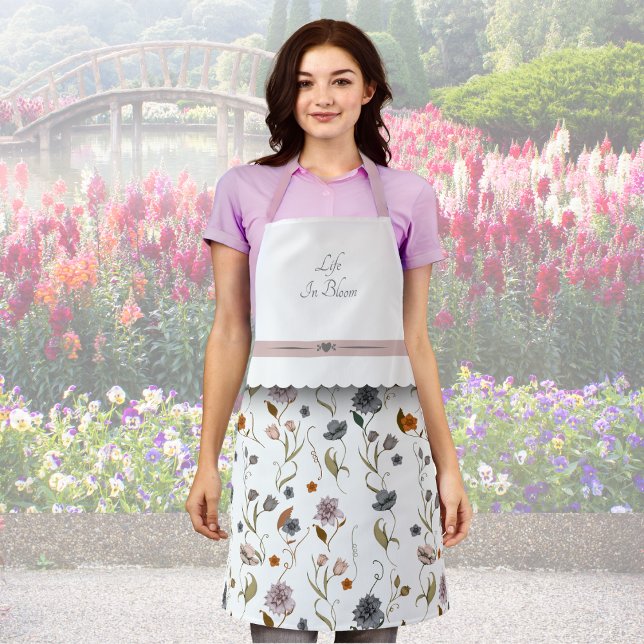Delantal de flores soñadoras para hornear y cocina (Dreamy Florals Baking and Cooking Apron)