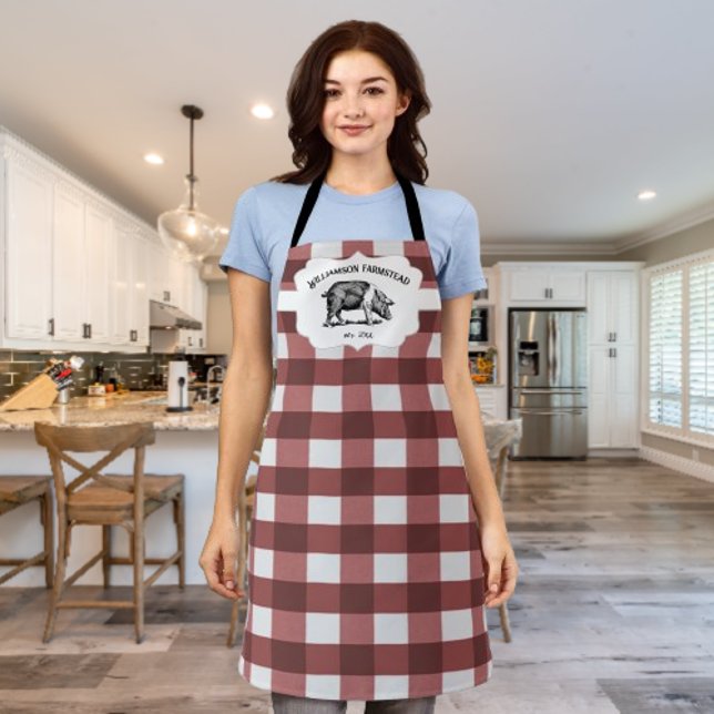 Delantal de granja de cerdo a cuadros rojo búfalo (Red Buffalo Plaid Farm Pig Personalized Apron)