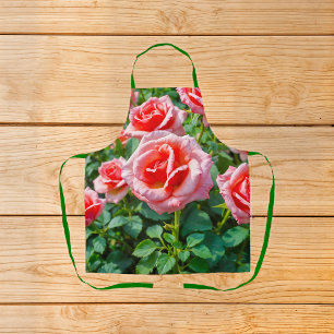 Delantal de rosas rosadas