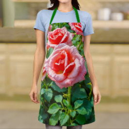 Delantal de rosas rosadas