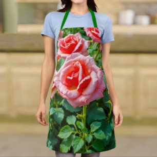 Delantal de rosas rosadas