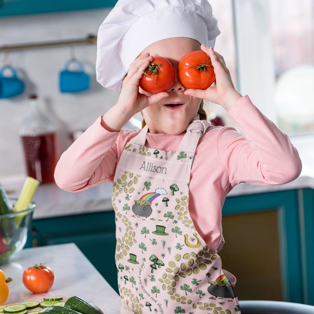 Delantal Día de los Patrocinadores Pink Lucky Shamrock and  (Cute St Patrick's Day Pattern. Rainbow & Pot of Gold, Lucky Shamrocks, Horseshoe, Gold Coins & More!)
